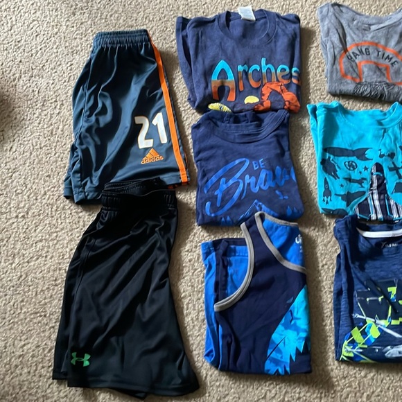 Bundle of 8 boys’s  clothing size 6-7 - Picture 3 of 3